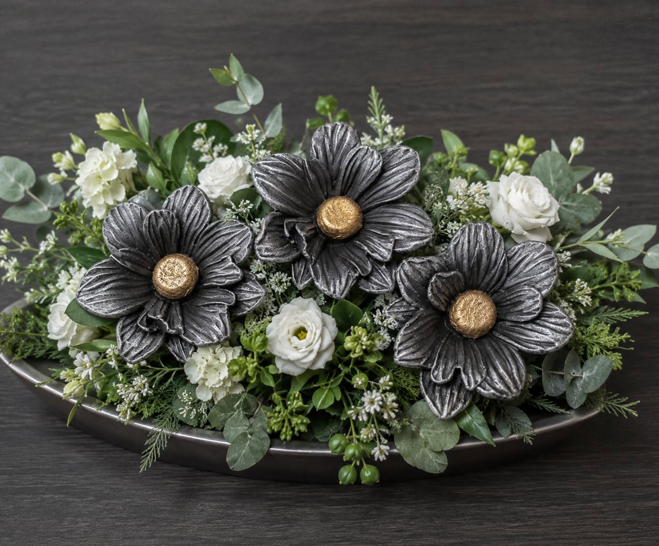 Sort blomst